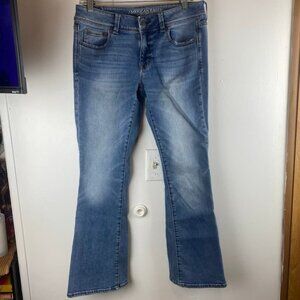 American Eagle Stretch Kick Boot Jeans Medium Wash Size 8 Short